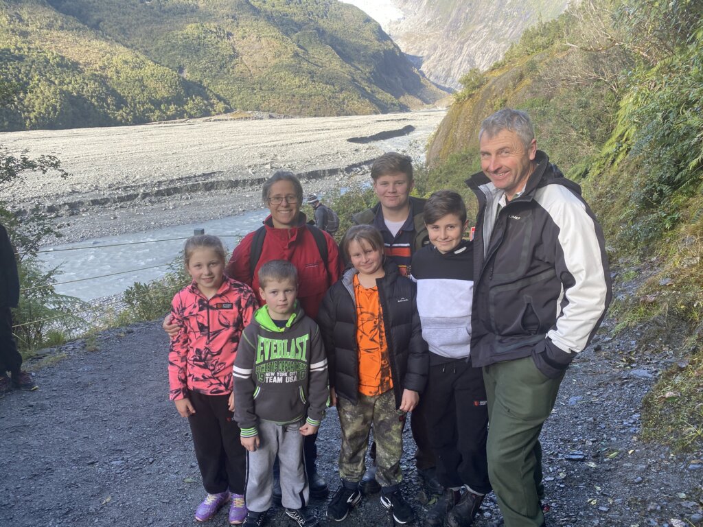 The Kinston family: Jennie Macky, James Kinston, Bevan, 16, George 14, Nicole 12, Amelia 10 and Declan 7.